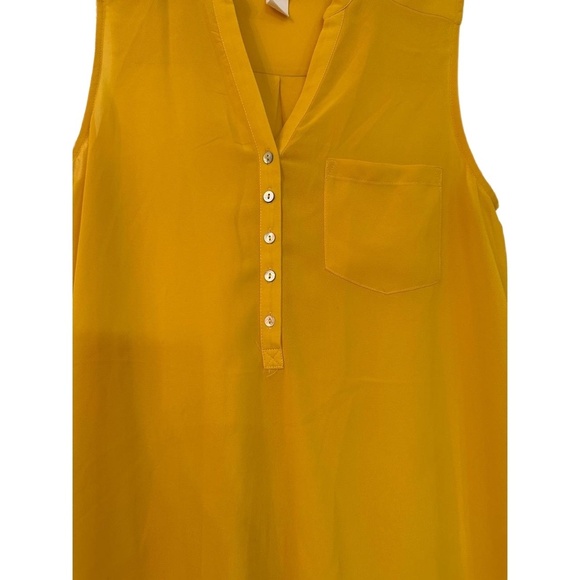H&M Womens Size US 4 Yellow Sleeveless V-Neck Button Front Placket Casual Flowy - Picture 2 of 5
